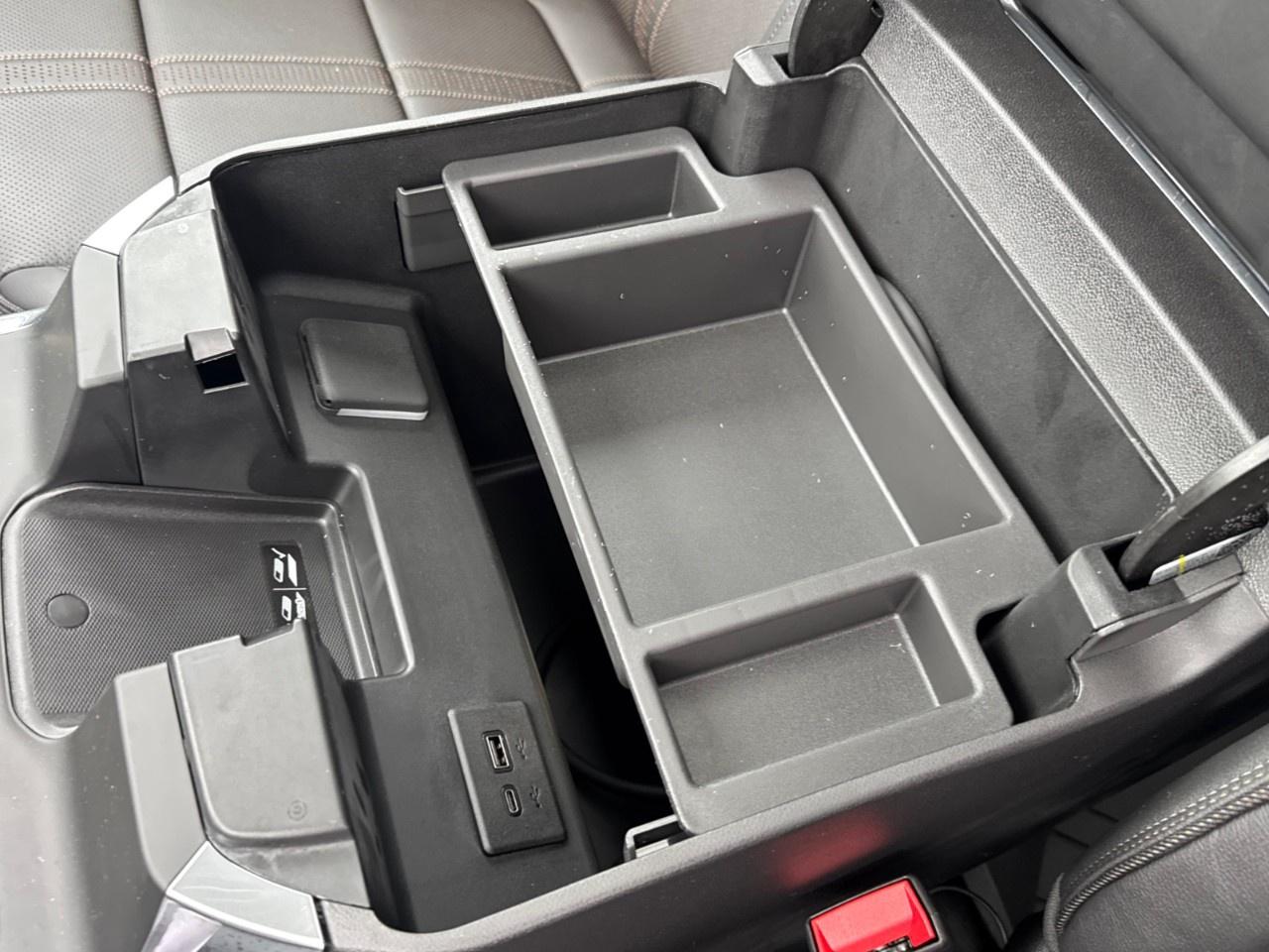 2026 Chevrolet Silverado 1500 Crew Cab Short Box 4-Wheel Drive High Country Photo