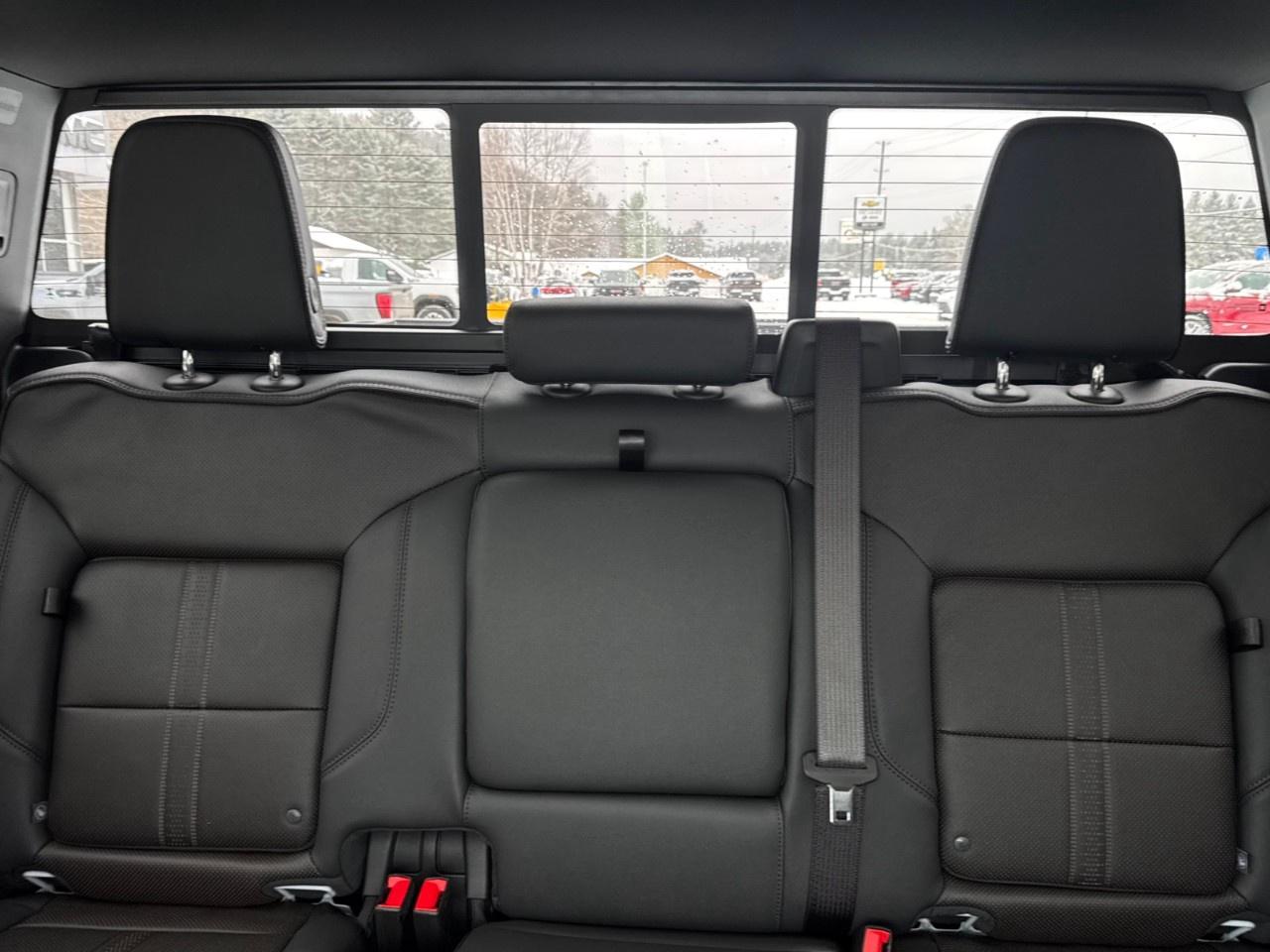 2026 Chevrolet Silverado 1500 Crew Cab Short Box 4-Wheel Drive High Country Photo