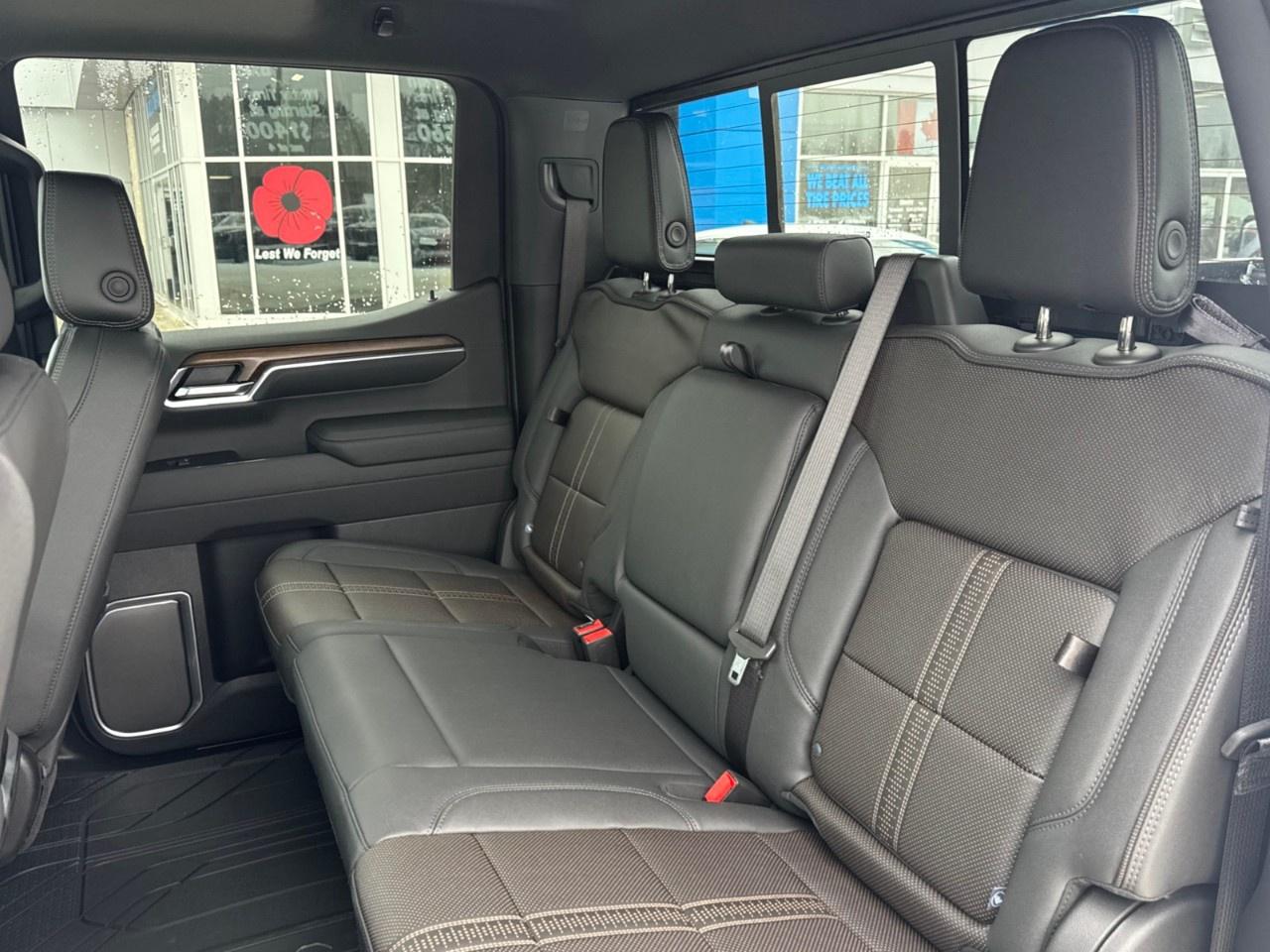 2026 Chevrolet Silverado 1500 Crew Cab Short Box 4-Wheel Drive High Country Photo