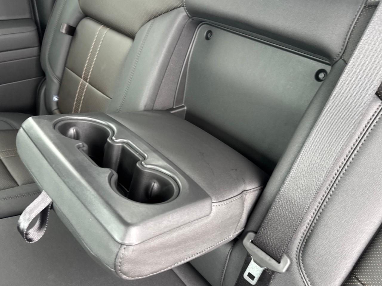 2026 Chevrolet Silverado 1500 Crew Cab Short Box 4-Wheel Drive High Country Photo