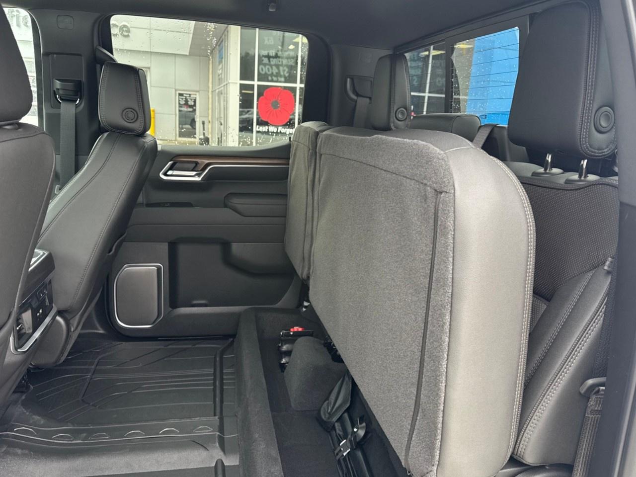 2026 Chevrolet Silverado 1500 Crew Cab Short Box 4-Wheel Drive High Country Photo