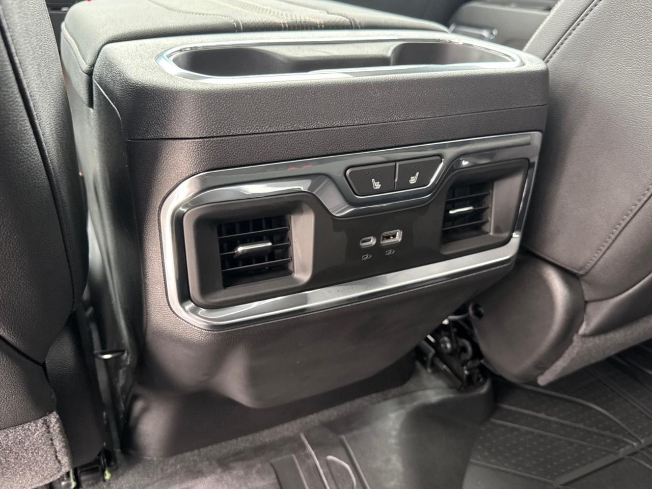 2026 Chevrolet Silverado 1500 Crew Cab Short Box 4-Wheel Drive High Country Photo