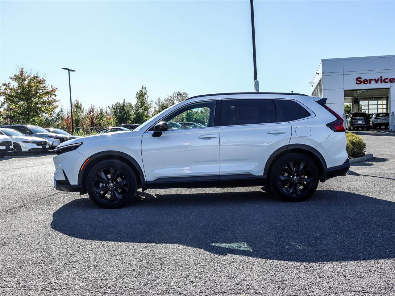 2023 Honda CR-V Hybrid Touring 4dr All-Wheel Drive Photo4