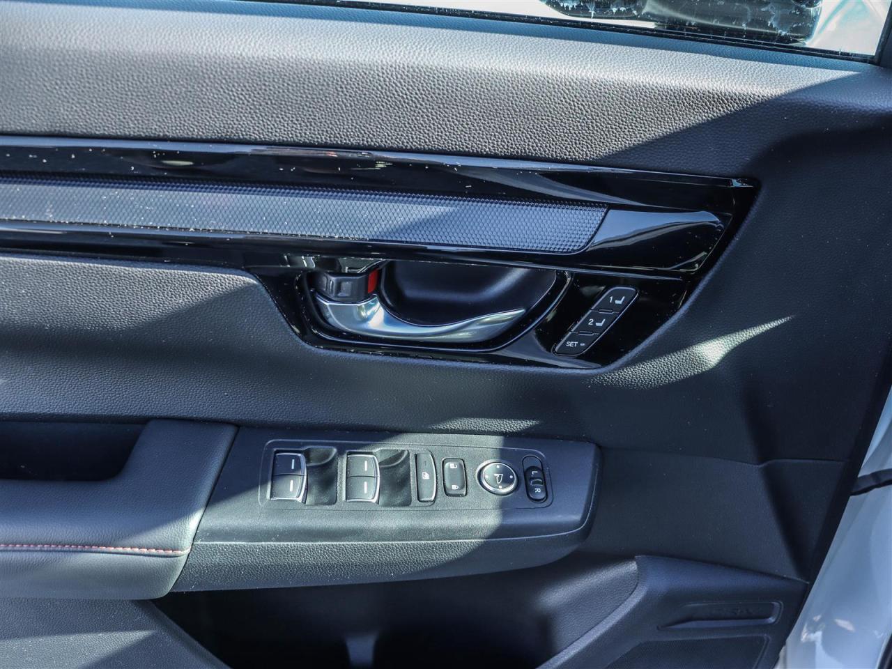 2023 Honda CR-V Hybrid Touring 4dr All-Wheel Drive Photo