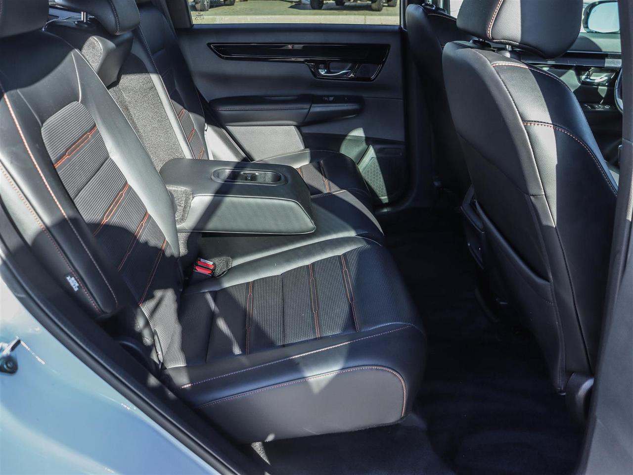 2023 Honda CR-V Hybrid Touring 4dr All-Wheel Drive Photo