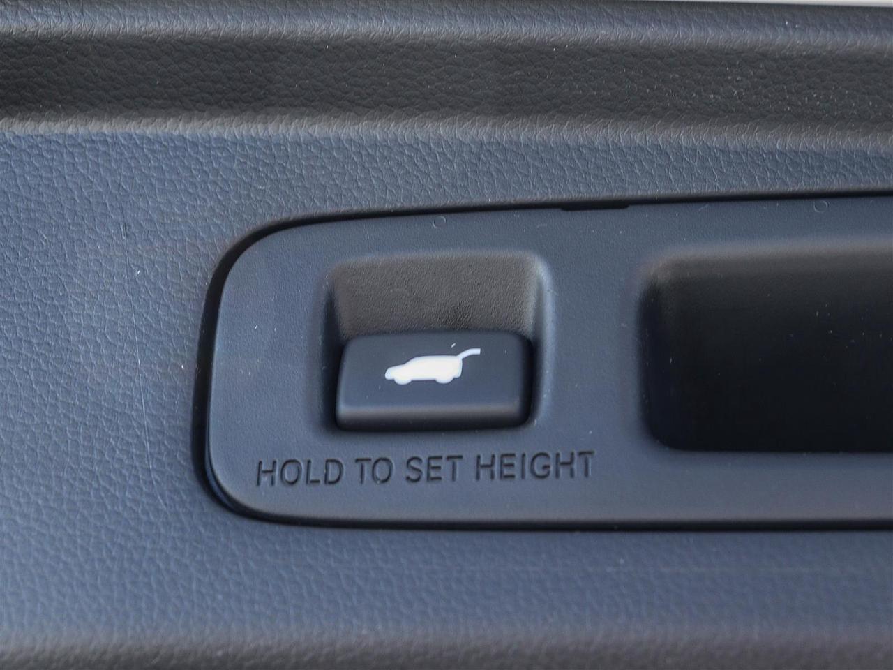 2023 Honda CR-V Hybrid Touring 4dr All-Wheel Drive Photo