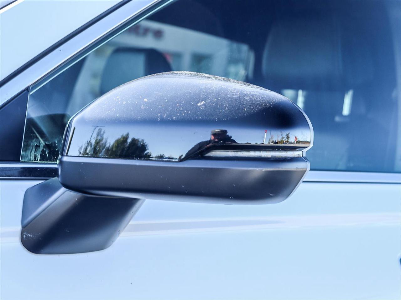 2023 Honda CR-V Hybrid Touring 4dr All-Wheel Drive Photo