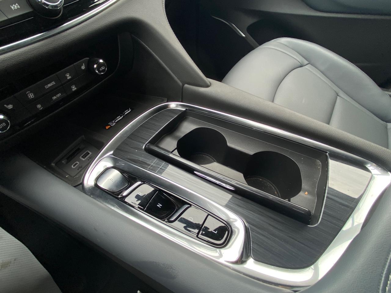 2023 Buick Enclave Essence All-Wheel Drive Photo