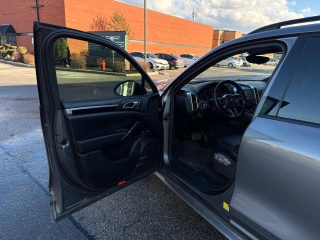 2018 Porsche Cayenne GTS AWD 2 SETS OF RIMS & TIRES 360 CAMERA Photo