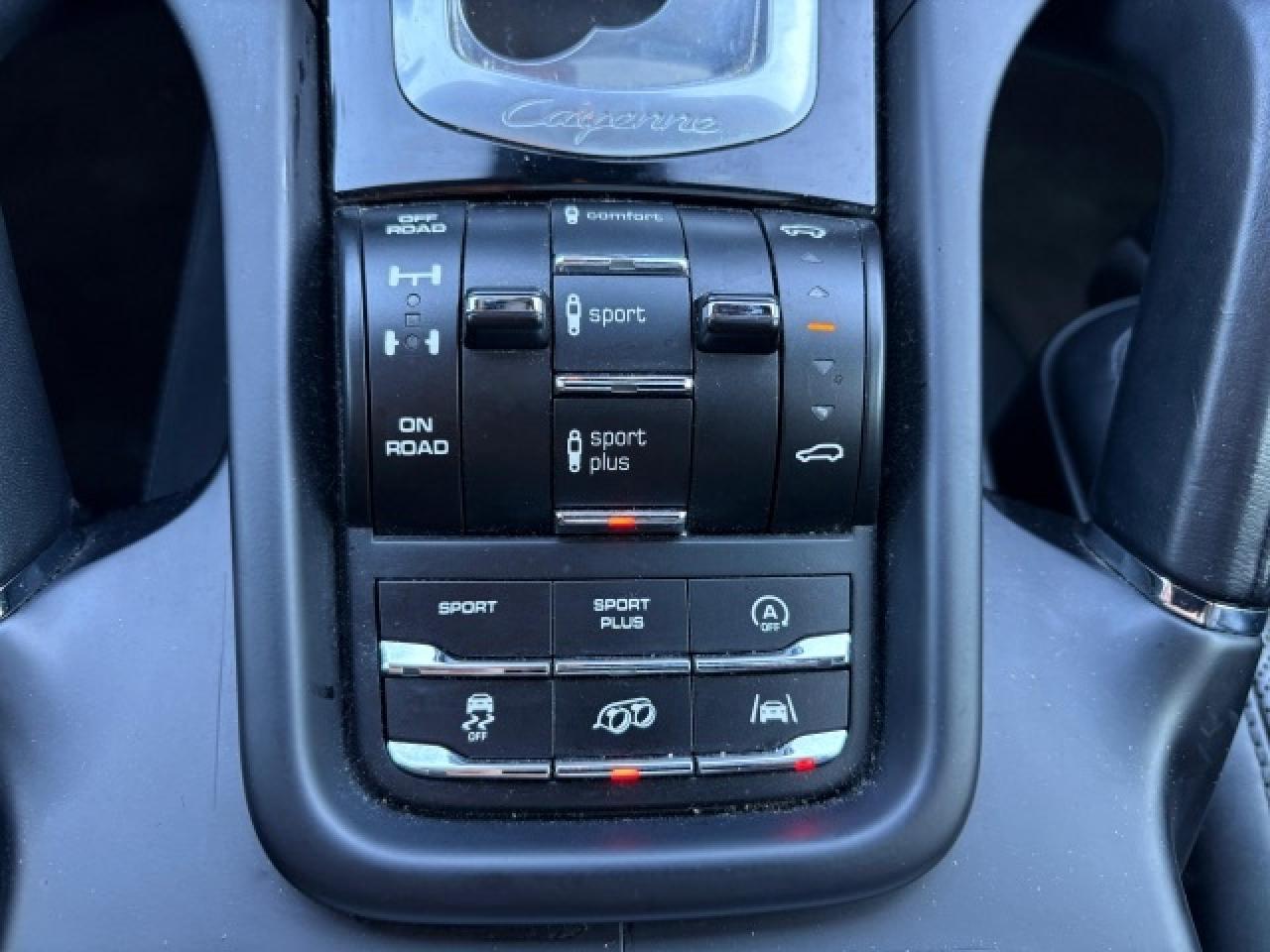 2018 Porsche Cayenne GTS AWD 2 SETS OF RIMS & TIRES 360 CAMERA Photo