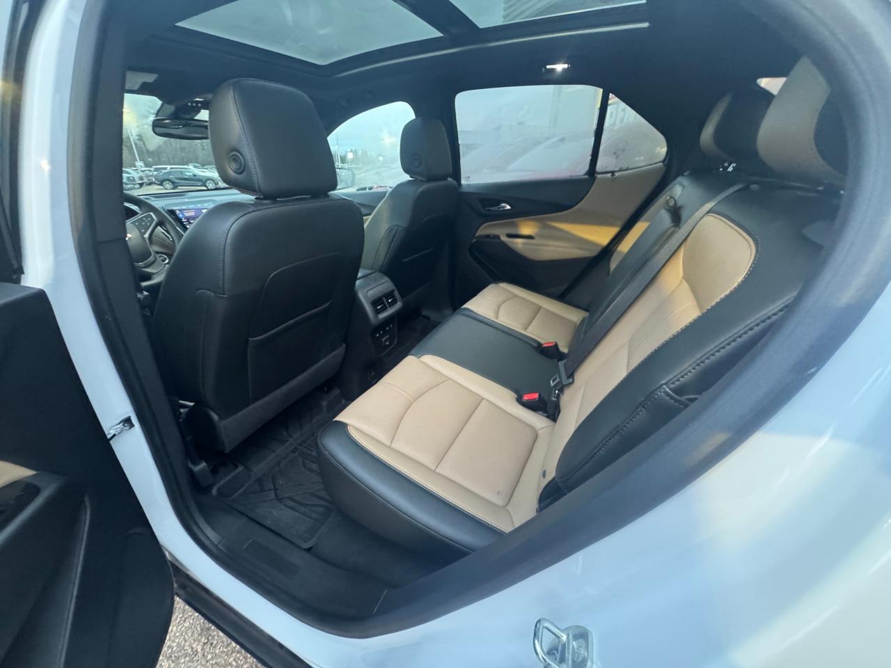 2023 Chevrolet Equinox Premier All-Wheel Drive Photo