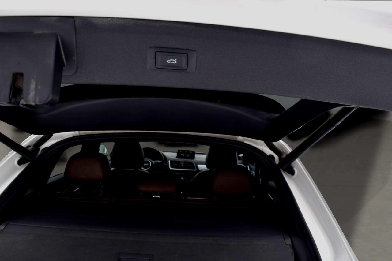 2018 Audi Q3 Komfort AWD Panoramic Sunroof Photo