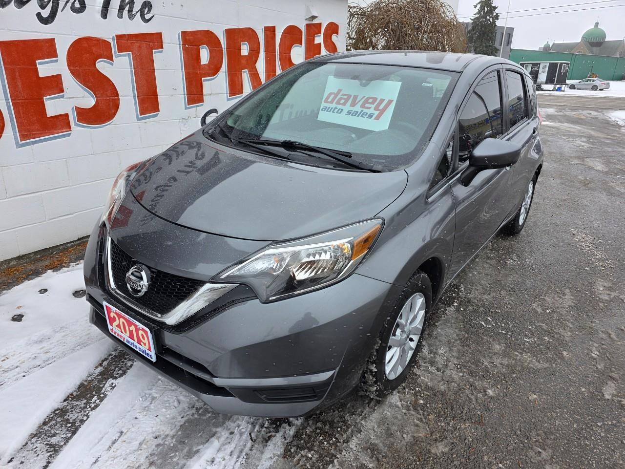 2019 Nissan Versa Note SV (CVT) 4dr Hatchback Photo0