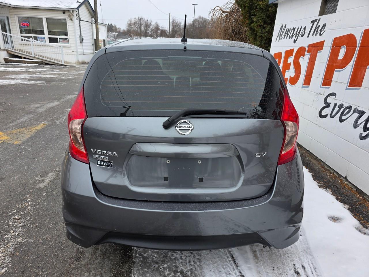 2019 Nissan Versa Note SV (CVT) 4dr Hatchback Photo