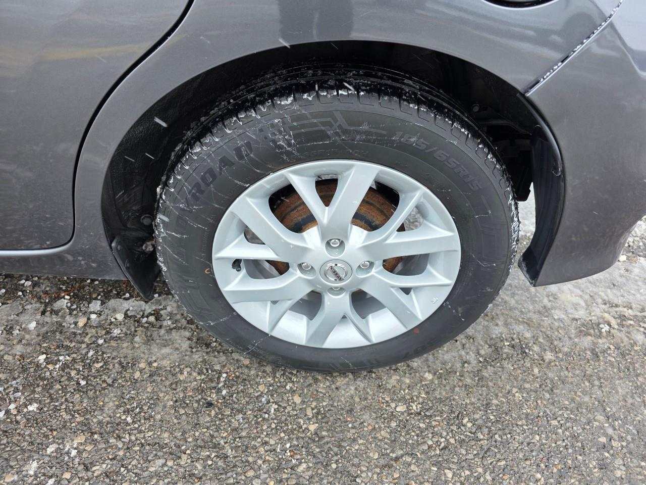 2019 Nissan Versa Note SV (CVT) 4dr Hatchback Photo