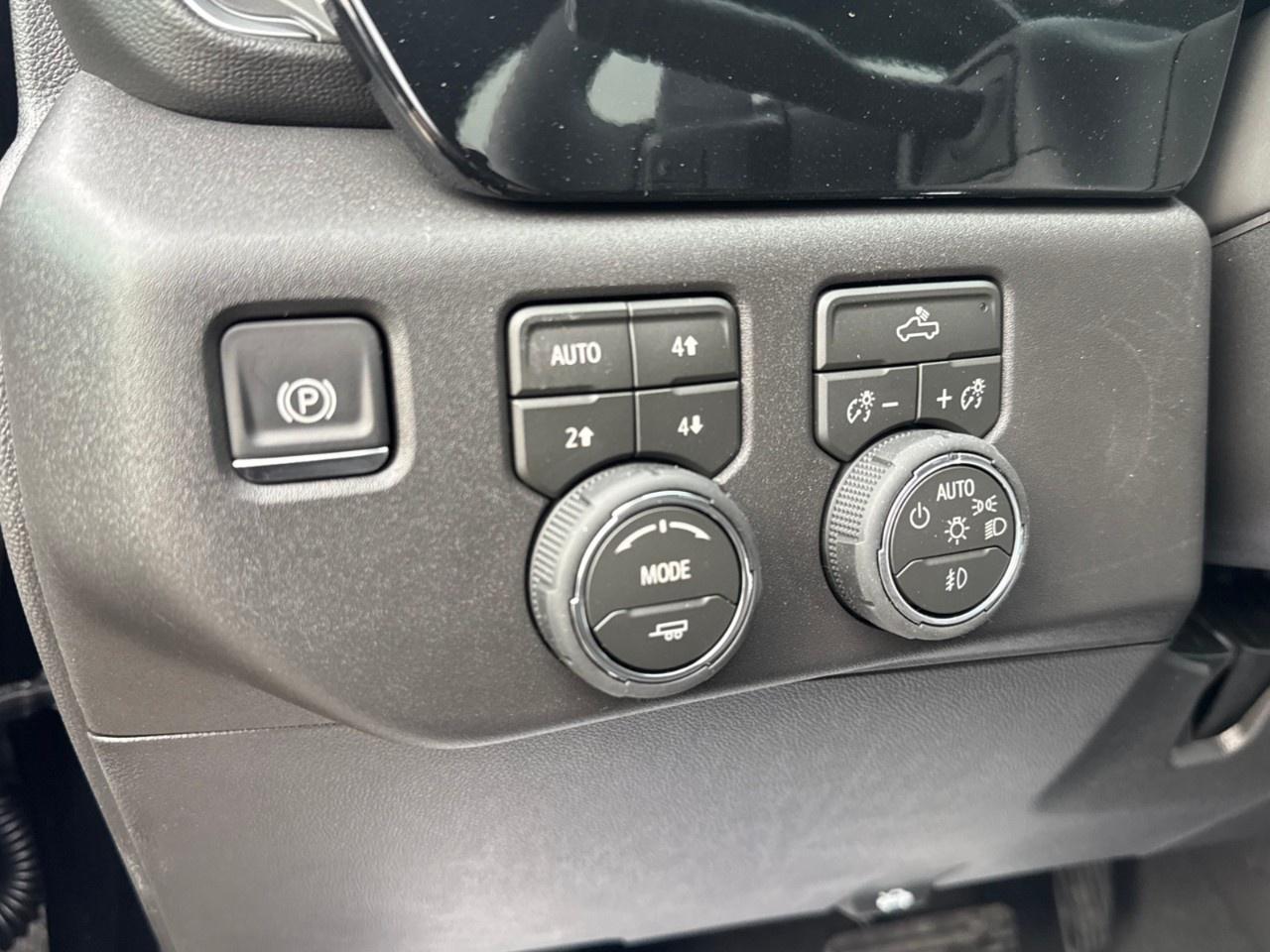 2026 Chevrolet Silverado 1500 Crew Cab Short Box 4-Wheel Drive LT Trail Boss Photo