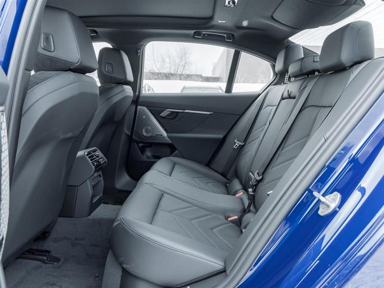 2026 BMW 540 i xDrive 4dr All-Wheel Drive Sedan Photo