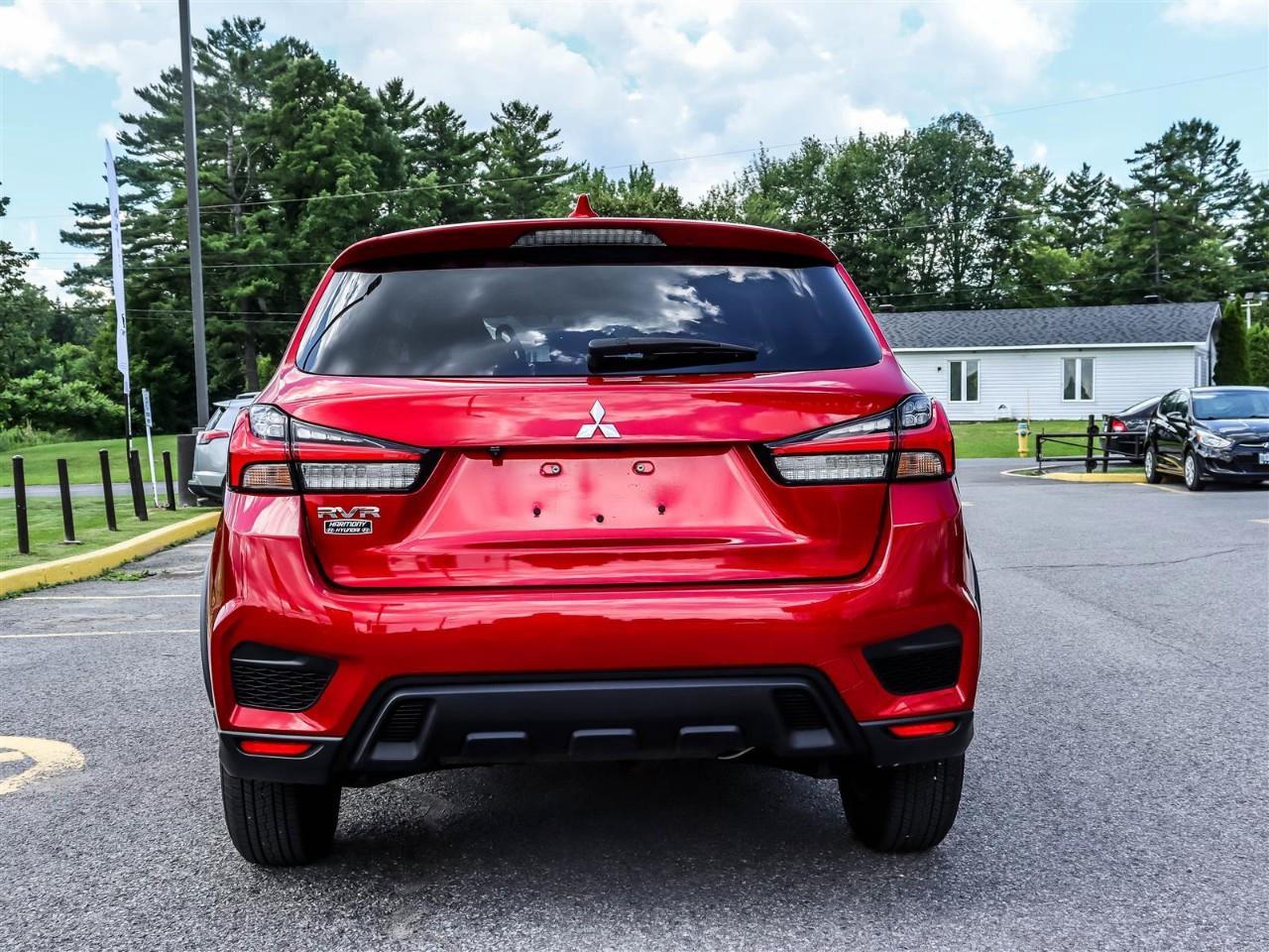 2022 Mitsubishi RVR SE 4dr Front-wheel Drive Photo