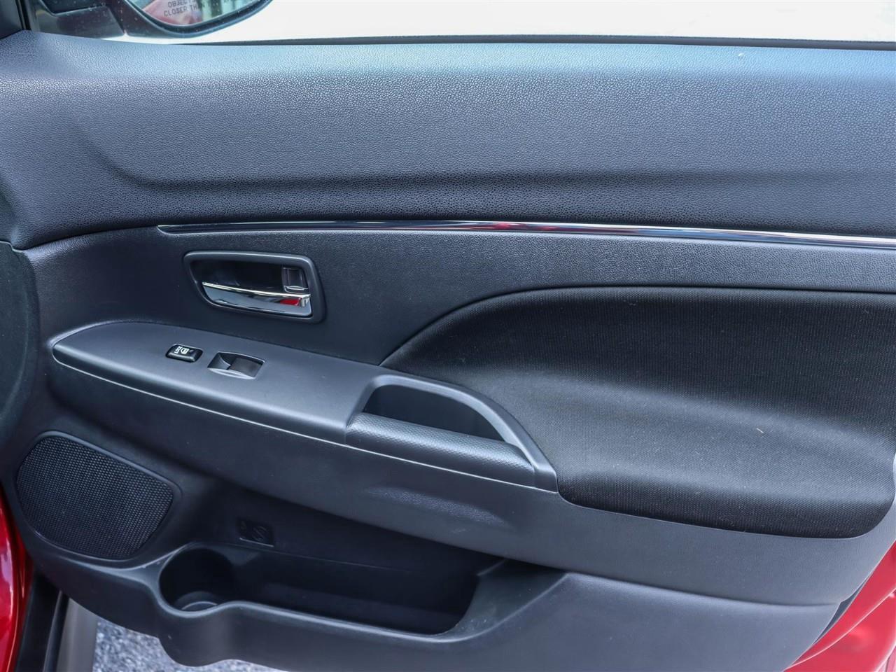 2022 Mitsubishi RVR SE 4dr Front-wheel Drive Photo