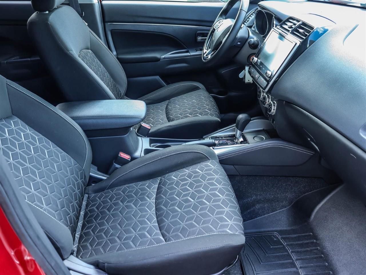 2022 Mitsubishi RVR SE 4dr Front-wheel Drive Photo