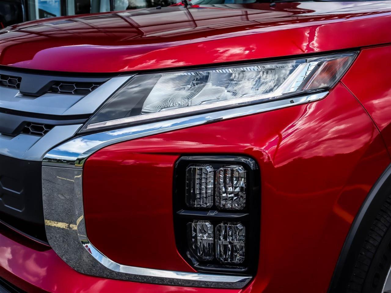 2022 Mitsubishi RVR SE 4dr Front-wheel Drive Photo
