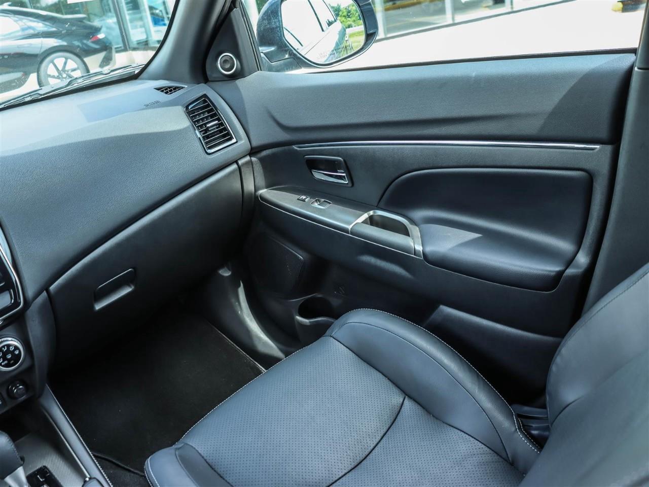 2023 Mitsubishi RVR GT 4dr AWC Photo