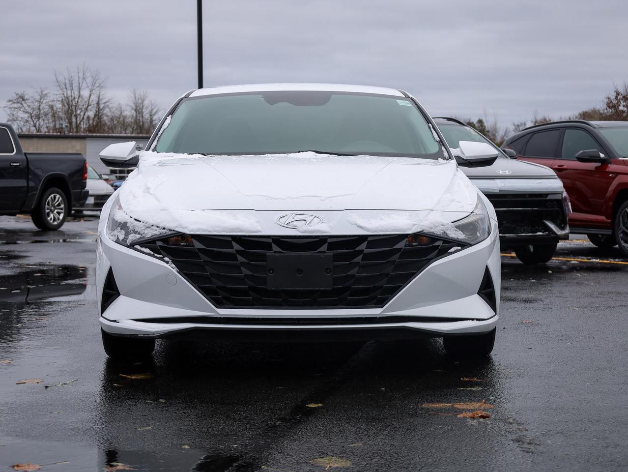 2022 Hyundai Elantra  Photo1