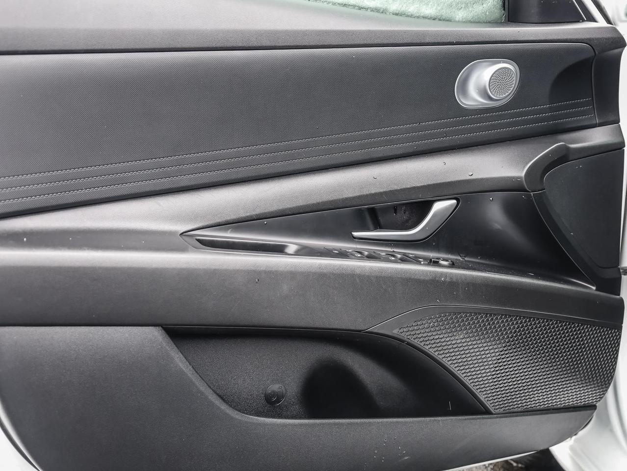 2022 Hyundai Elantra  Photo