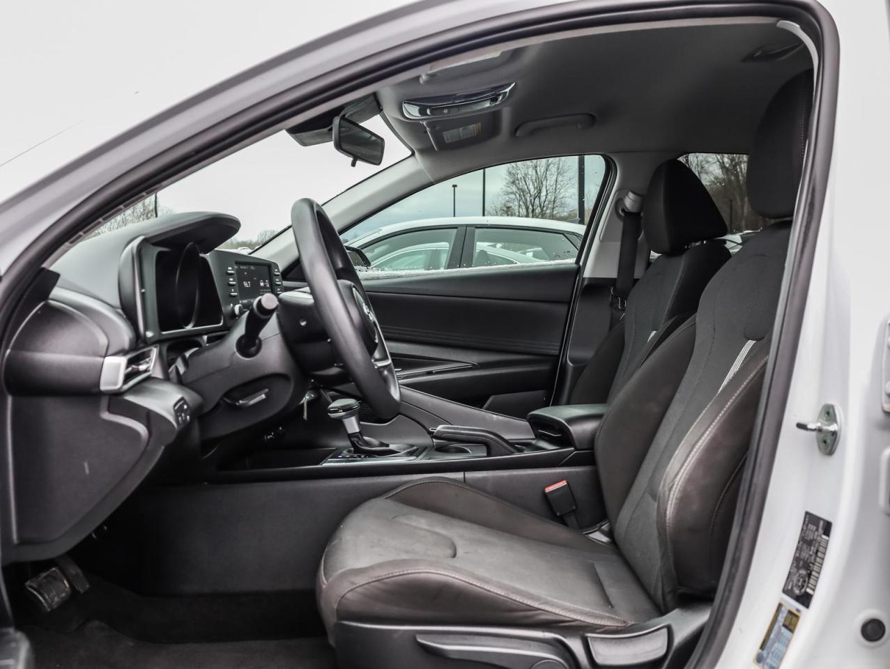 2022 Hyundai Elantra  Photo