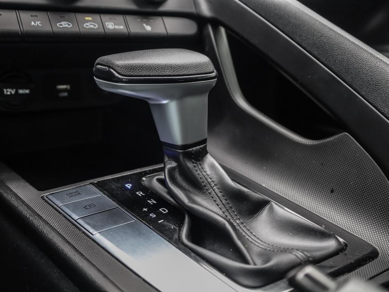 2022 Hyundai Elantra  Photo