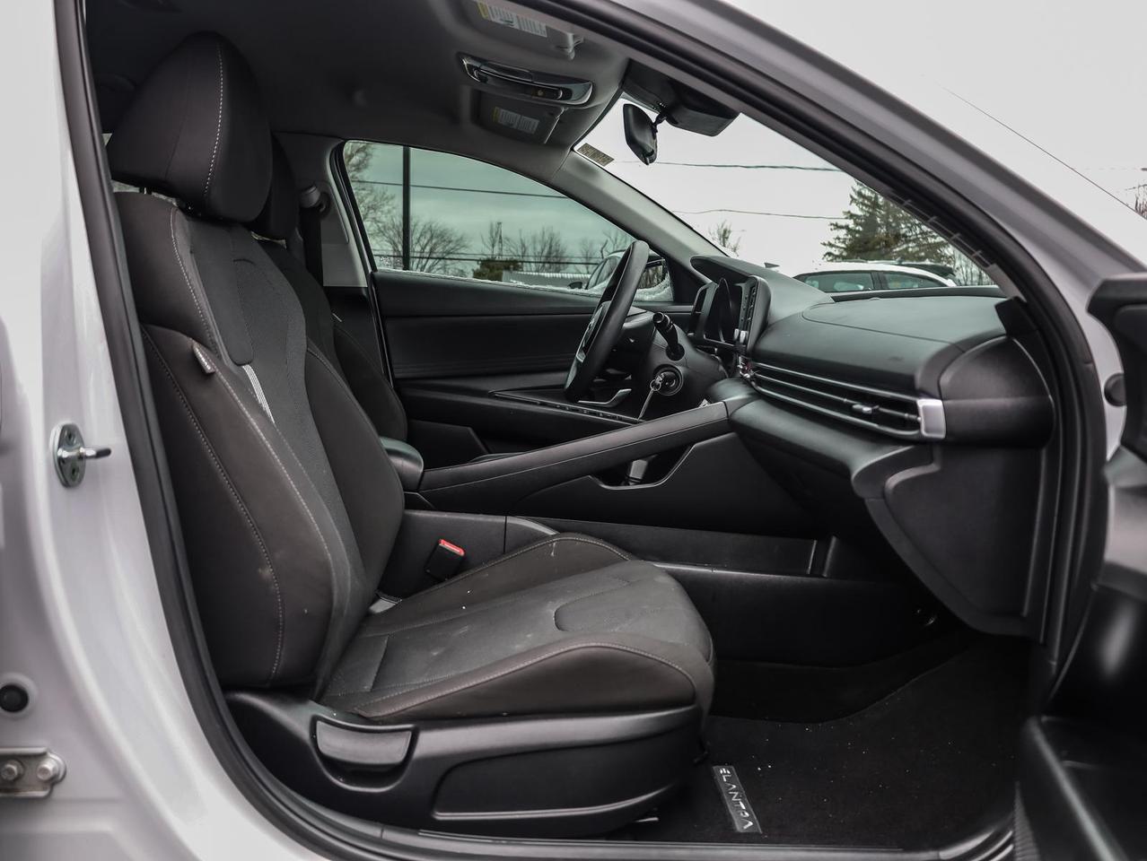2022 Hyundai Elantra  Photo