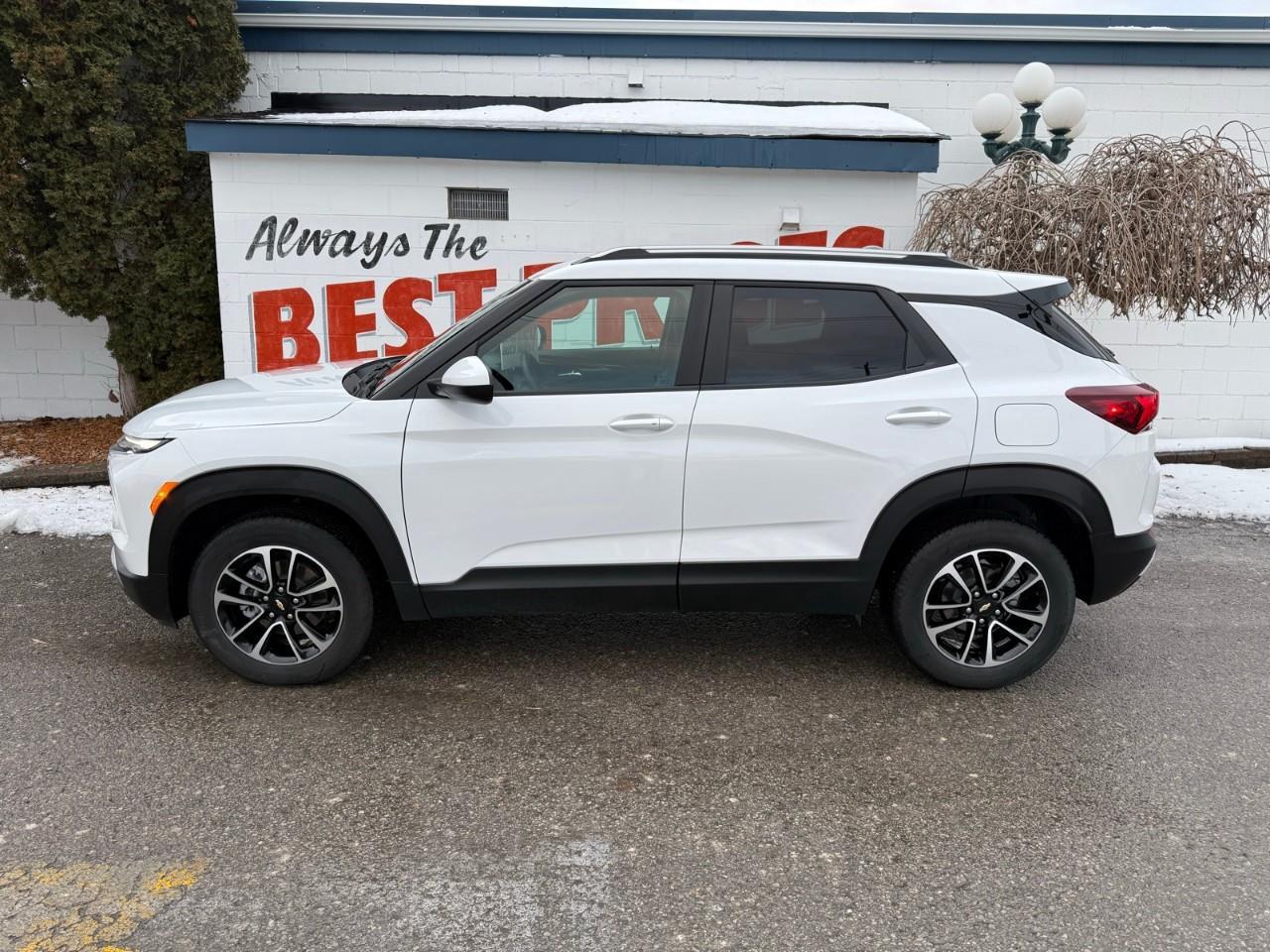 2025 Chevrolet TrailBlazer LT 4dr All-Wheel Drive Photo3
