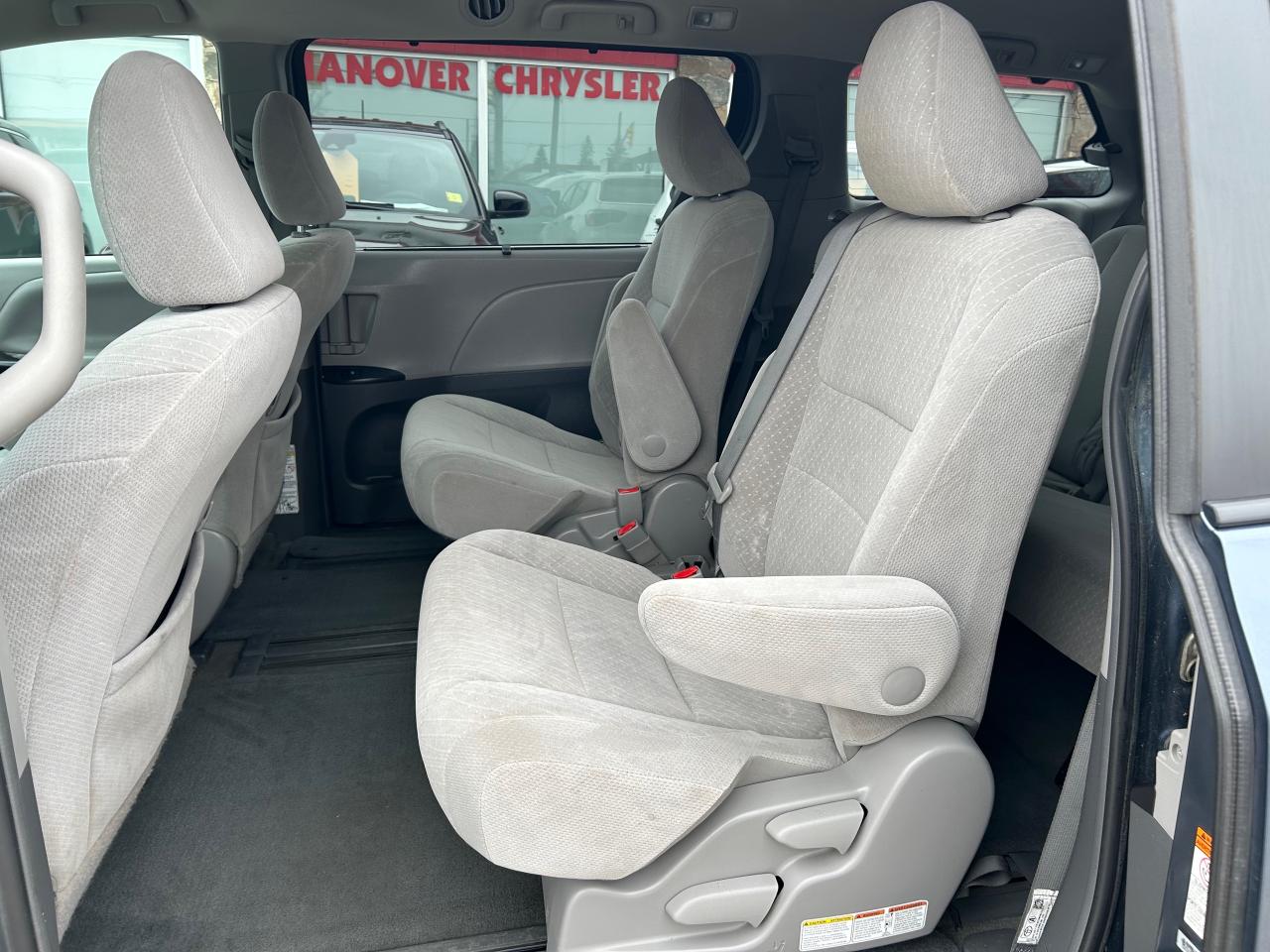 2017 Toyota Sienna LE 8 Passenger 4dr Front-wheel Drive Passenger Van Photo