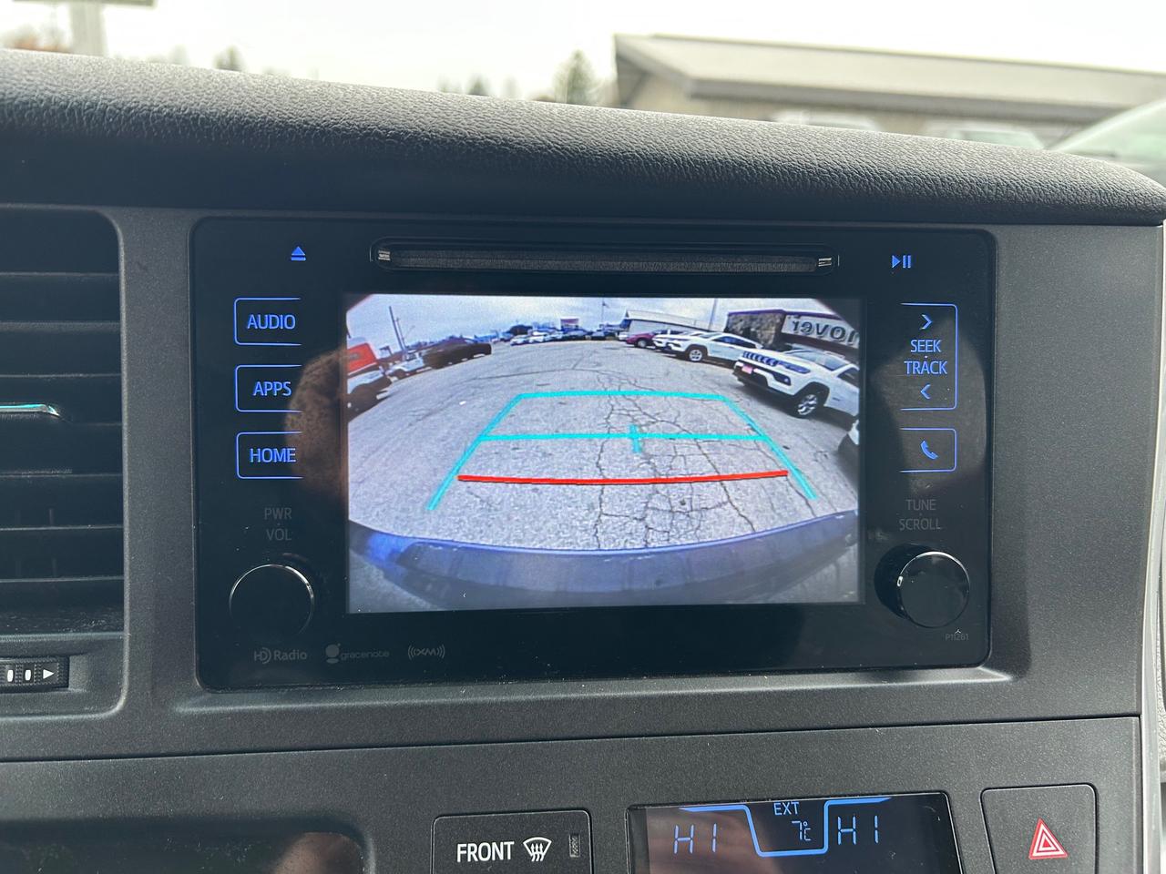 2017 Toyota Sienna LE 8 Passenger 4dr Front-wheel Drive Passenger Van Photo