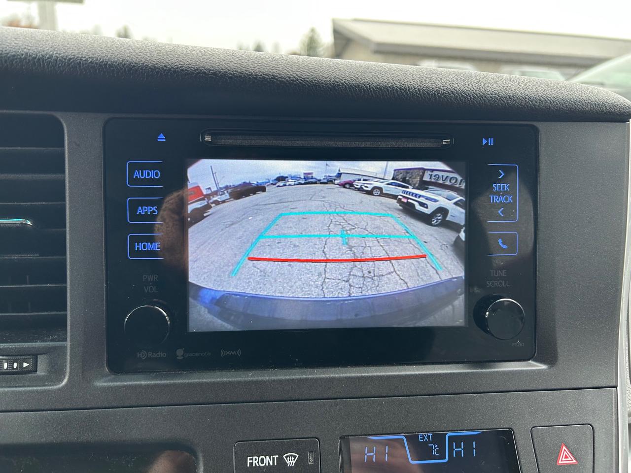 2017 Toyota Sienna LE 8 Passenger 4dr Front-wheel Drive Passenger Van Photo