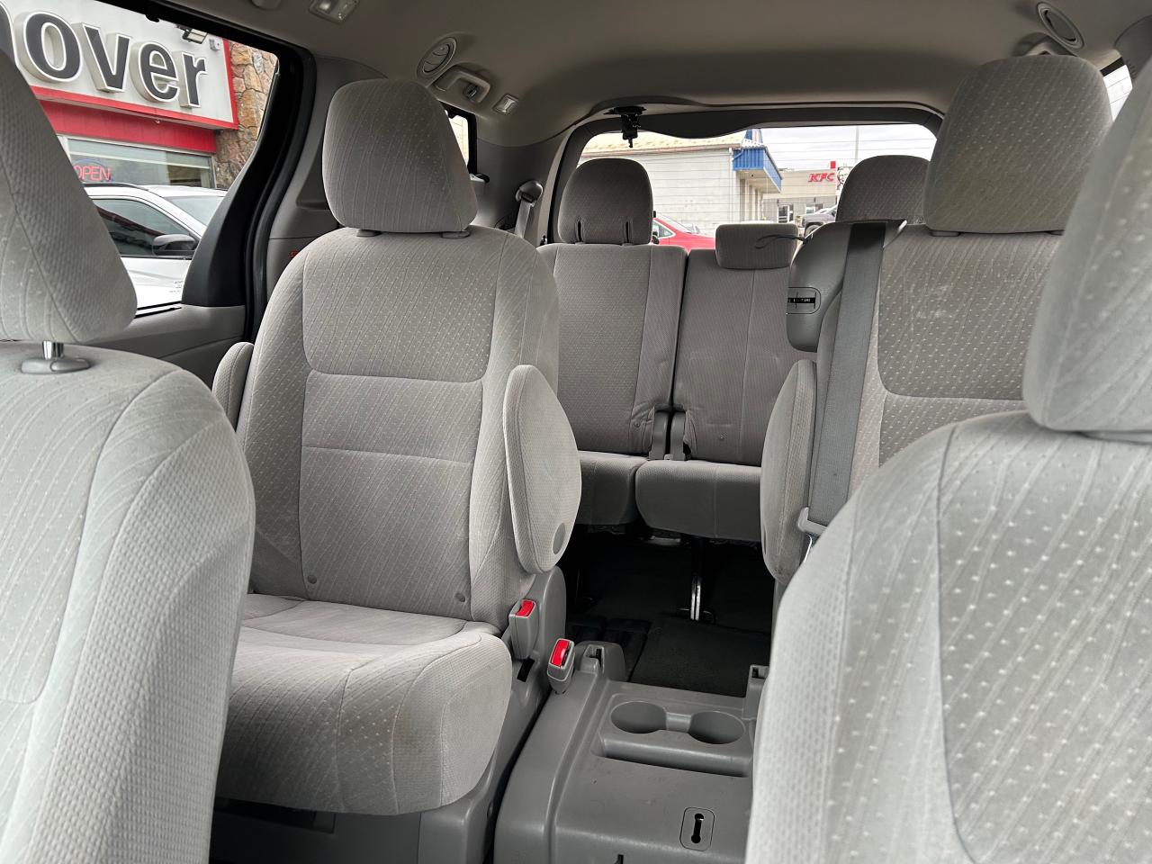 2017 Toyota Sienna LE 8 Passenger 4dr Front-wheel Drive Passenger Van Photo