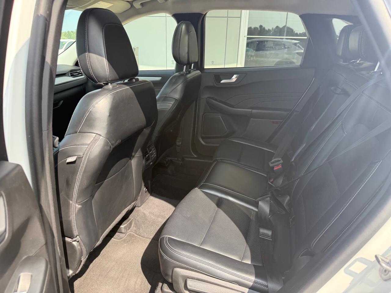 2023 Ford Escape Platinum 4dr All-Wheel Drive Photo