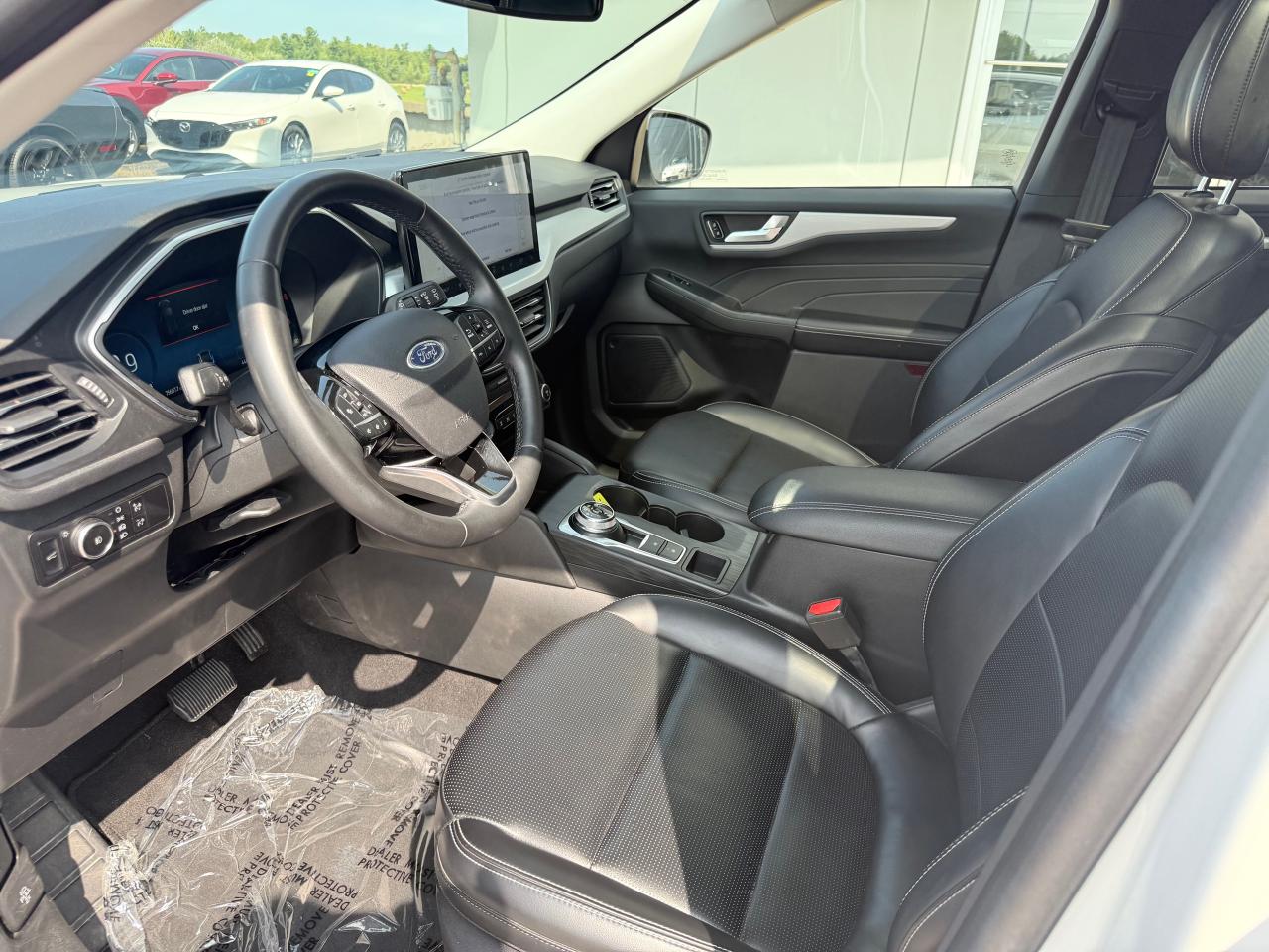 2023 Ford Escape Platinum 4dr All-Wheel Drive Photo