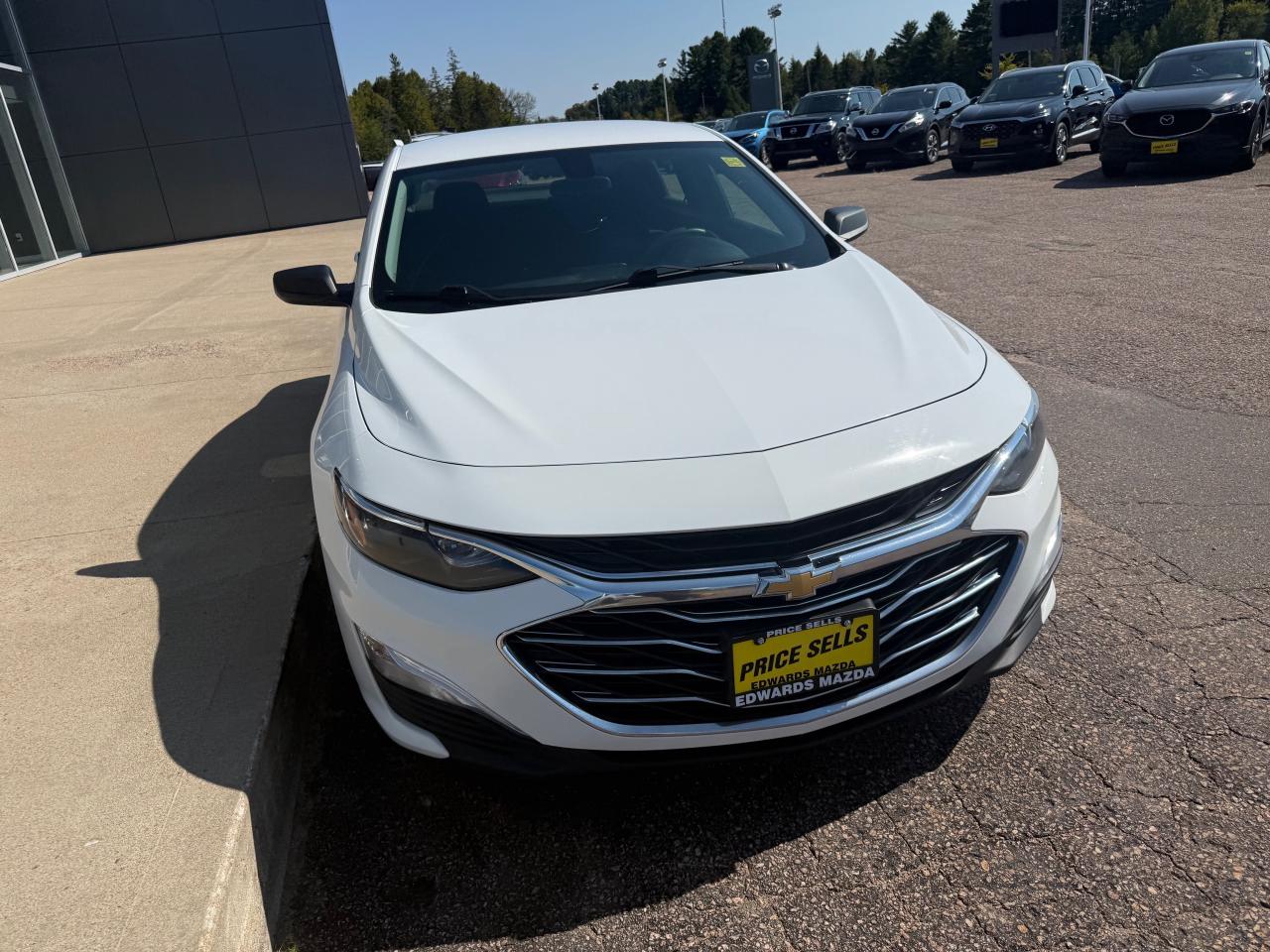 2021 Chevrolet Malibu LS w/1FL 4dr Sedan Photo4