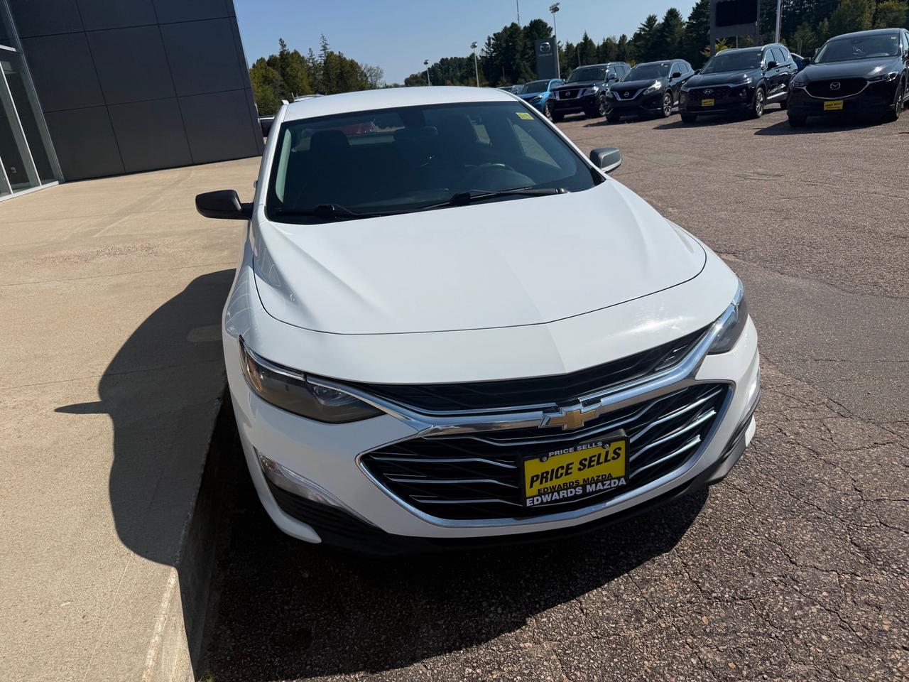 2021 Chevrolet Malibu LS w/1FL 4dr Sedan Photo4