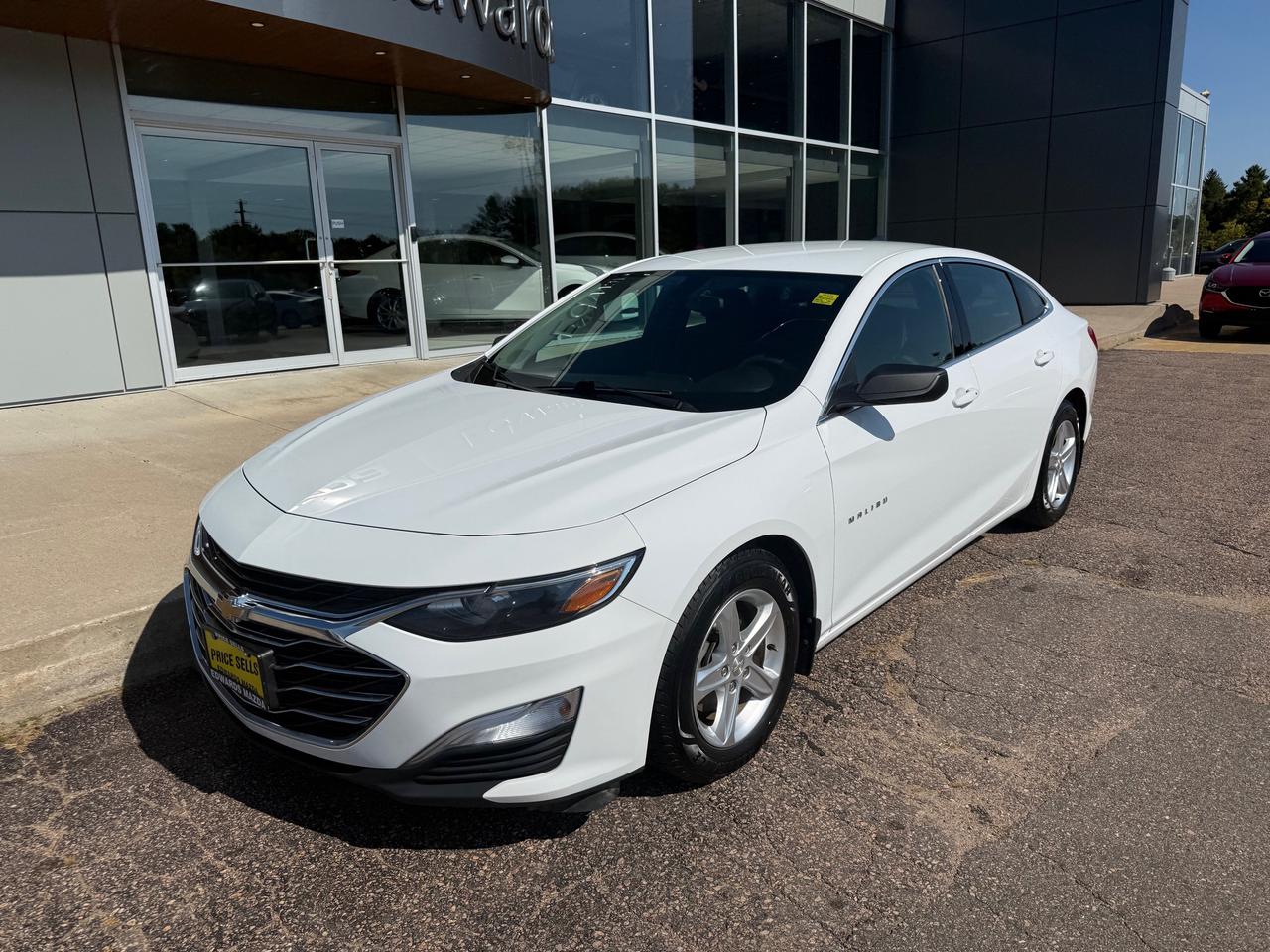 2021 Chevrolet Malibu LS w/1FL 4dr Sedan Photo2