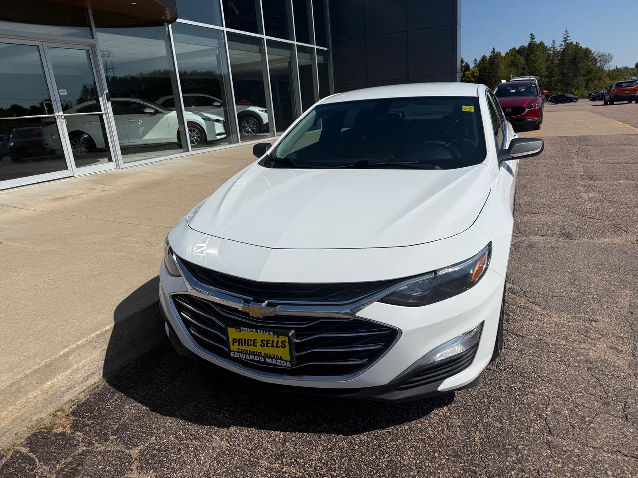2021 Chevrolet Malibu LS w/1FL 4dr Sedan Photo3