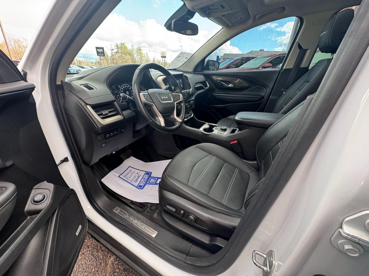 2023 GMC Terrain Denali All-Wheel Drive Photo