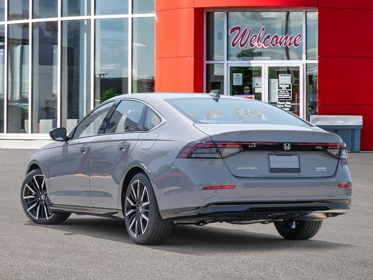 2025 Honda Accord Hybrid Touring 4dr Sedan Photo