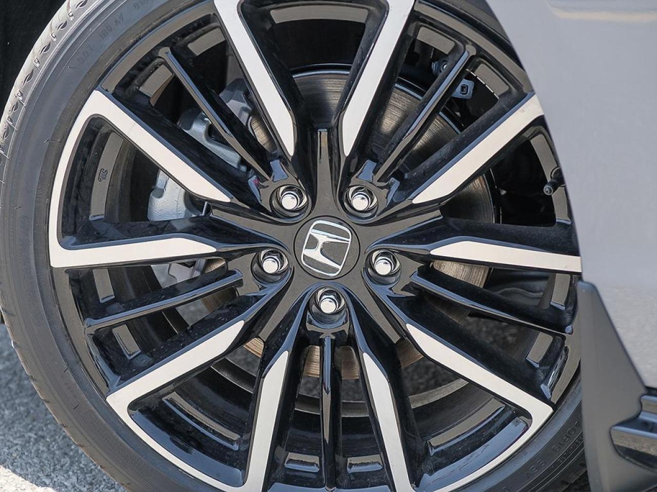 2025 Honda Accord Hybrid Touring 4dr Sedan Photo