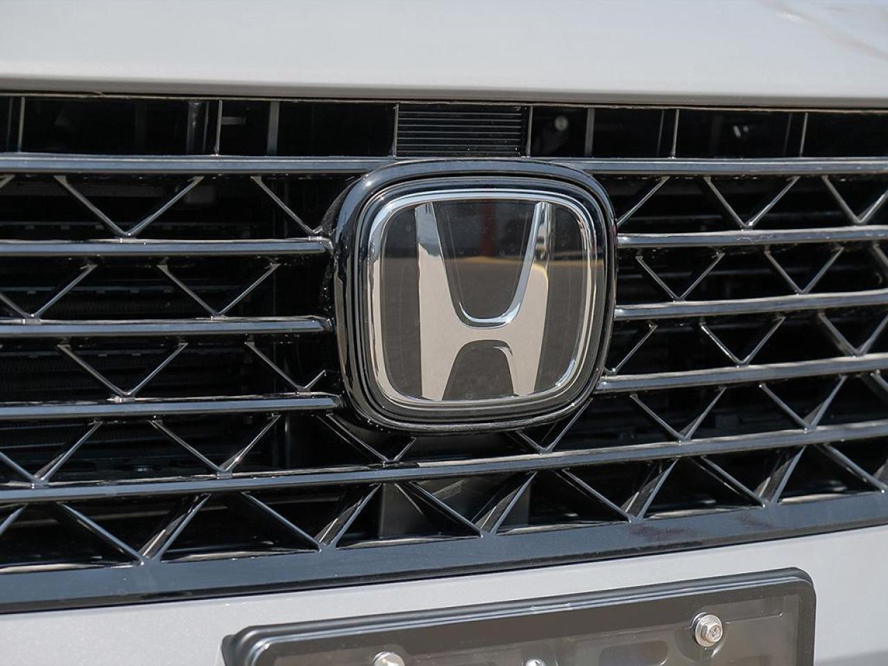 2025 Honda Accord Hybrid Touring 4dr Sedan Photo