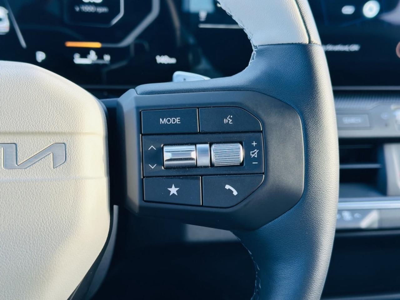 2025 Kia K4 GT-LINE LIMITED Photo