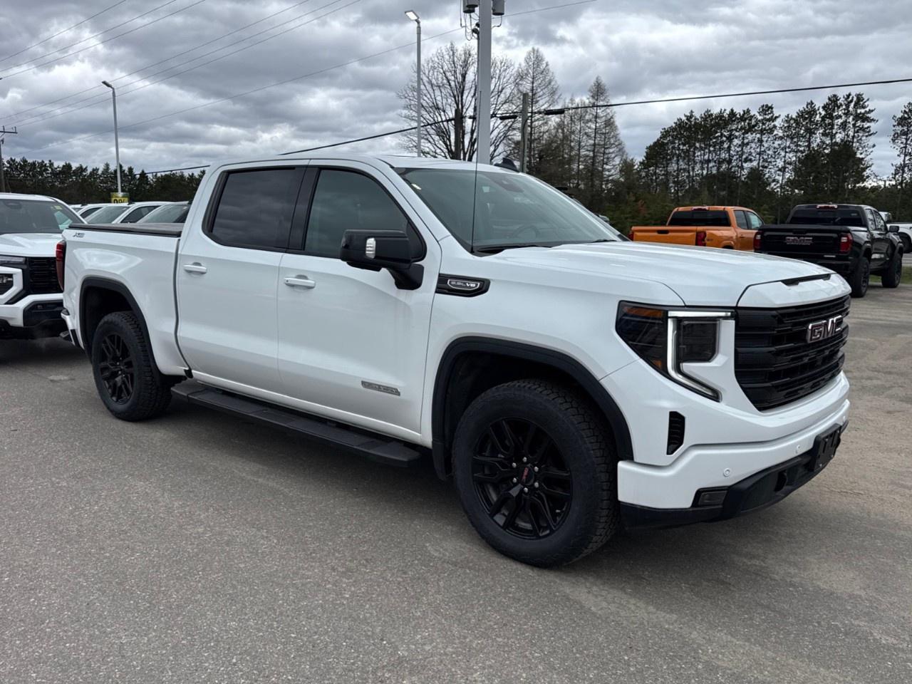2026 GMC Sierra 1500 Crew Cab Short Box 4-Wheel Drive Elevation Photo2