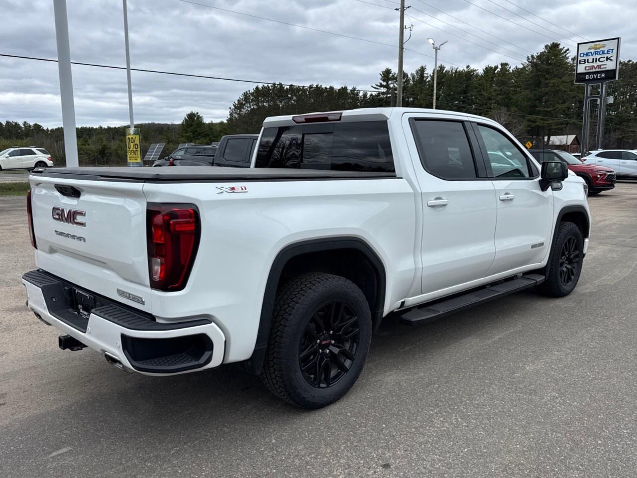 2026 GMC Sierra 1500 Crew Cab Short Box 4-Wheel Drive Elevation Photo