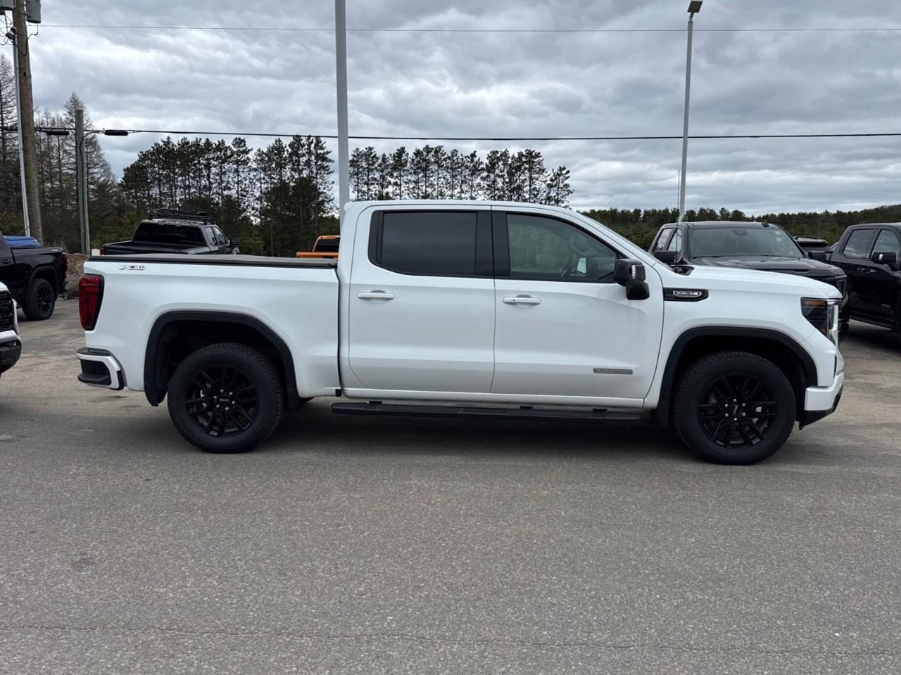 2026 GMC Sierra 1500 Crew Cab Short Box 4-Wheel Drive Elevation Photo